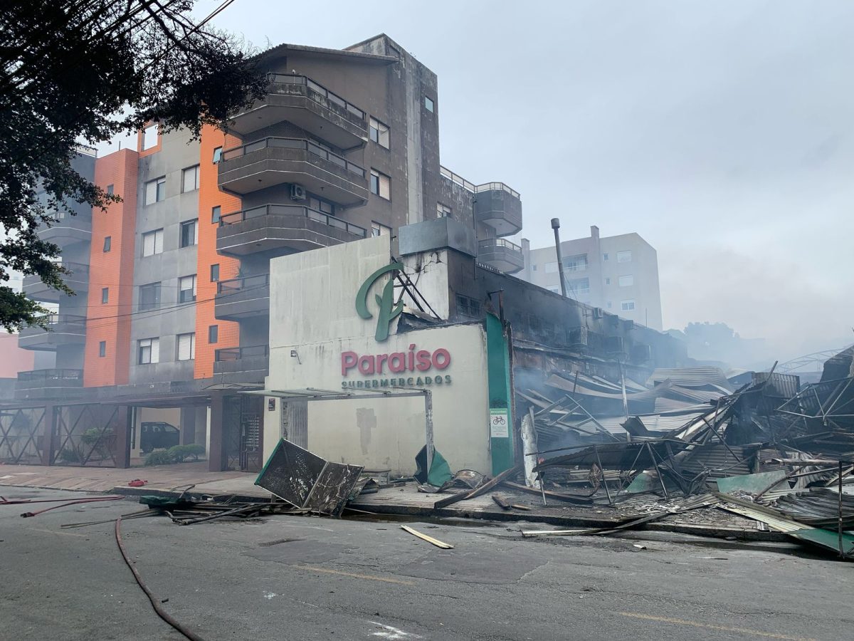 Prédio residencial ao lado do Paraíso é evacuado