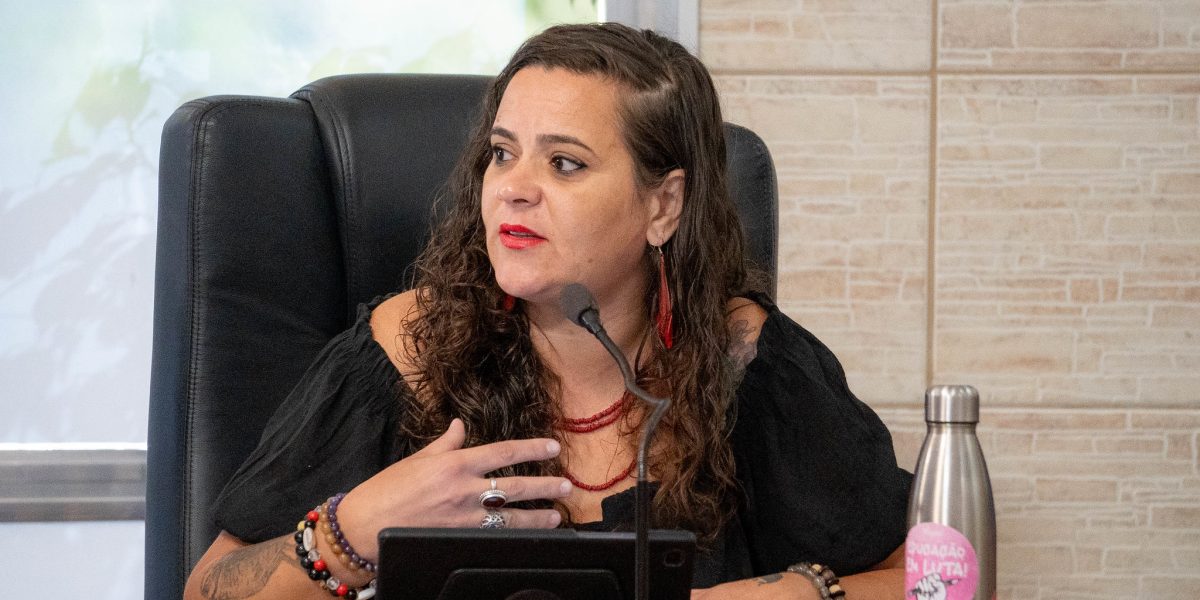 Jurídico da Câmara aceita representações contra Fernanda Miranda