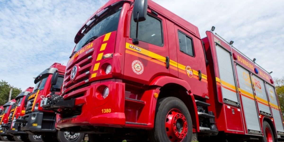 Corpo carbonizado é encontrado em terreno baldio