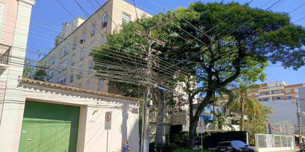 Mutirões para retirada de fios de postes perdem força e recolhimento despenca