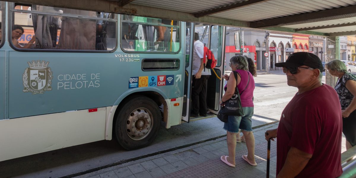 Trabalhadores rodoviários irão deliberar possibilidade de greve na próxima semana