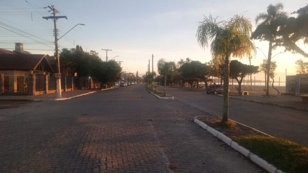 Manhã de céu claro nesta quinta-feira na Zona Sul