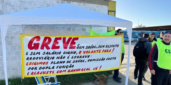 Ônibus devem voltar a circular parcialmente nesta tarde