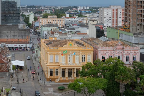 Secretariado de Marroni tem cinco mudanças em 125 dias de governo