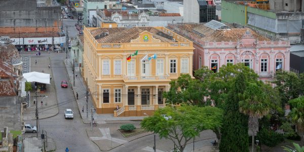Relacionamento azedo