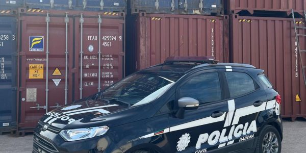Polícia Civil recupera quatro contêineres desviados de terminal