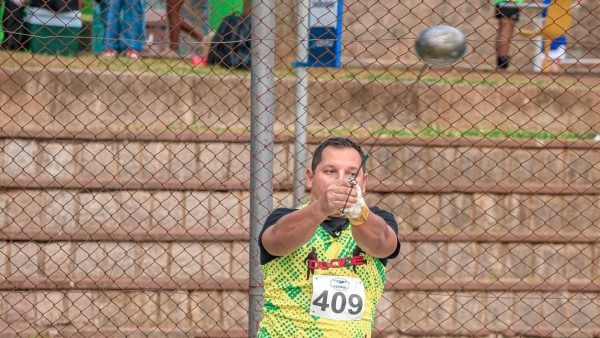 Representantes de Pelotas competem no Estadual de Atletismo