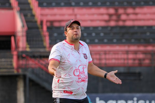 Bruno Coelho é o novo técnico do São Paulo de Rio Grande