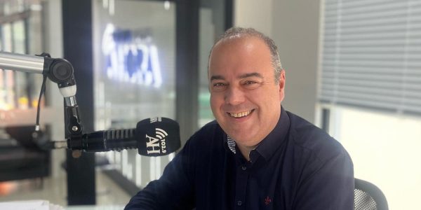 Manhãs da Rádio Pelotense terão programas de informação e serviço