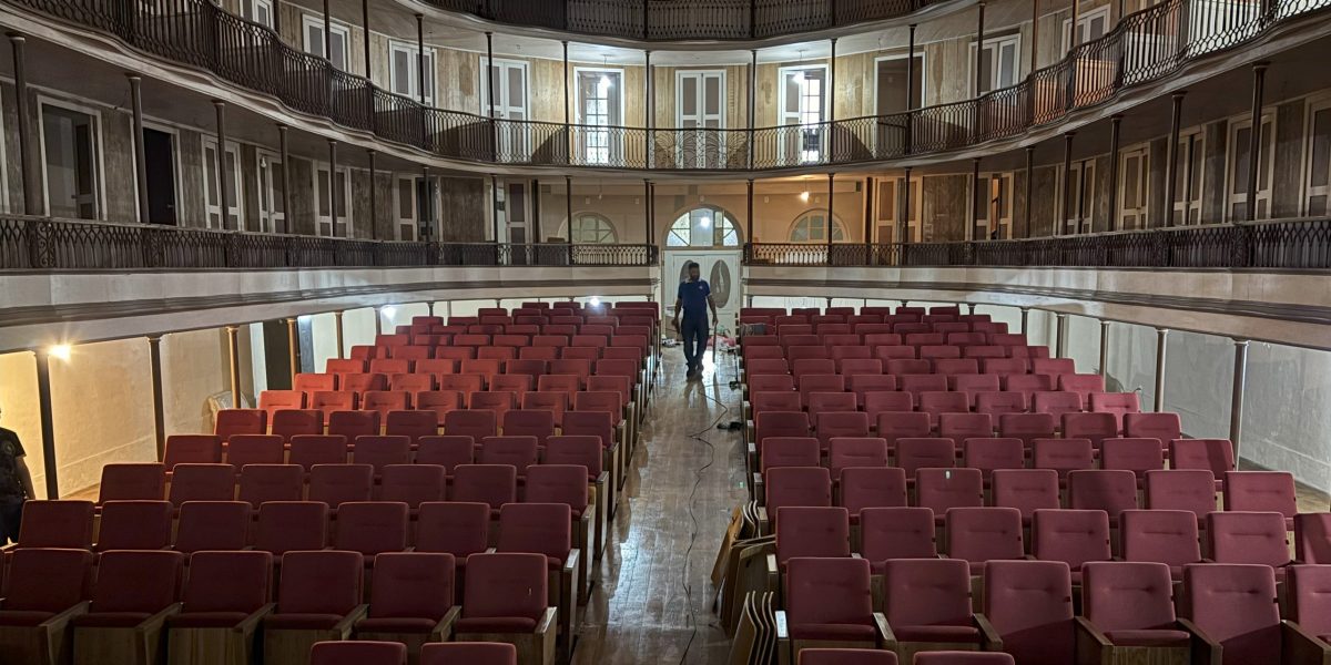 Sete de Abril recebe novas poltronas
