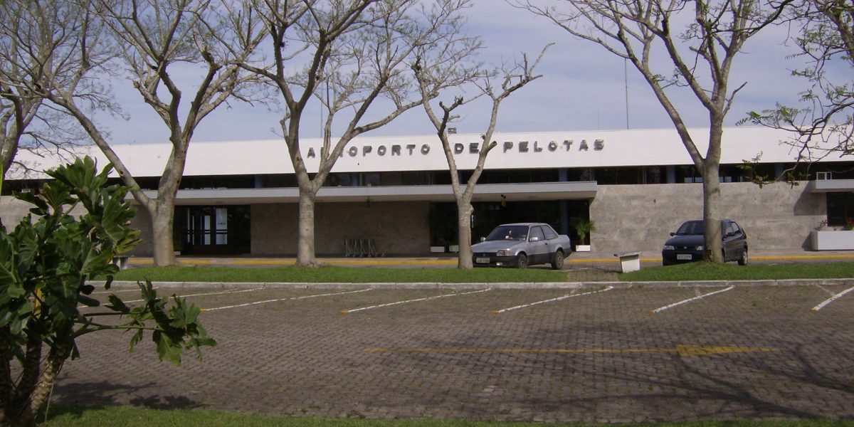 Vereador leva demandas do aeroporto de Pelotas ao Ministro da Aeronáutica