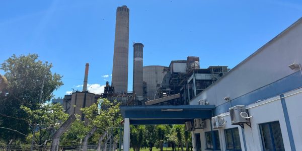 Congresso adia votação de vetos e usina volta a depender de MP