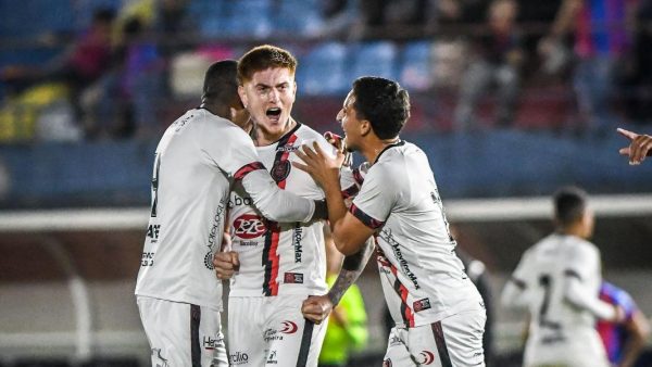 Brasil vira, bate o Marcílio Dias por 2 a 1 e entra na briga por classificação