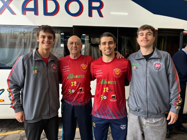 Pelotenses competem em eventos nacionais de karatê no Ceará
