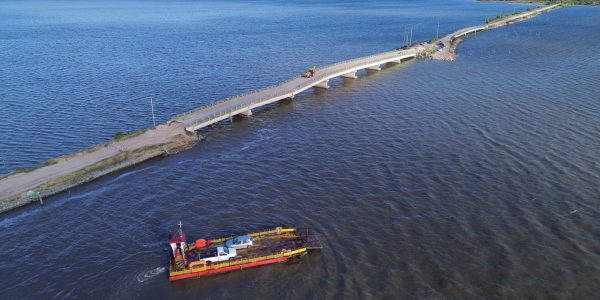 População da Ilha dos Marinheiros sofre com ponte interditada