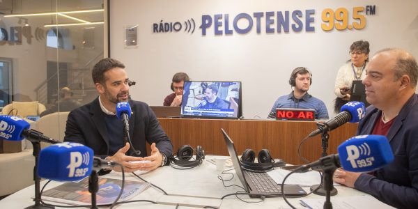 AO VIVO: Rádio Pelotense volta ao ar e reforça papel do jornalismo regional