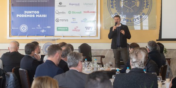 Reunião-almoço integra empresários do Vale do Taquari e da Zona Sul