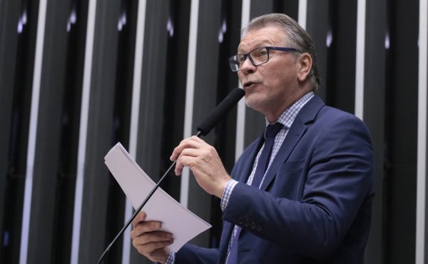 Câmara aprova liberação de R$ 30 bilhões para refinanciar dívidas de produtores rurais