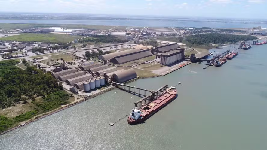 Obra de R$ 550 milhões em terminal da CCGL avança em Rio Grande