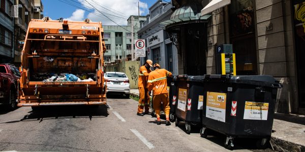 Conta de água terá código de barras separado para taxa do lixo