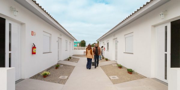Apadpel inaugura seis kitnets