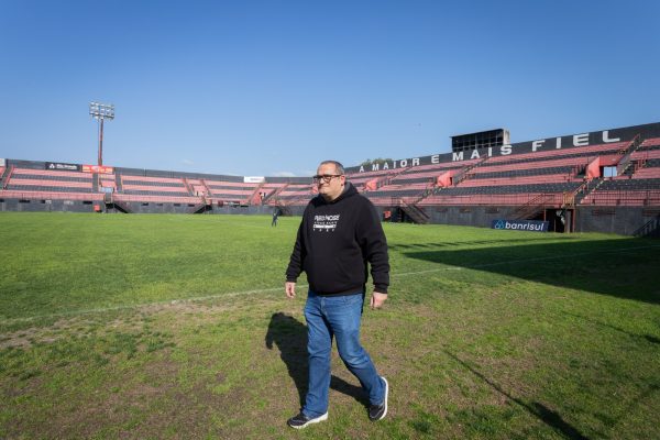 Russomano espera manter grande parte do elenco para a Copinha