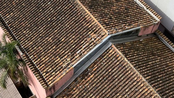 Telhado do Sete de Abril apresenta danos após ciclone