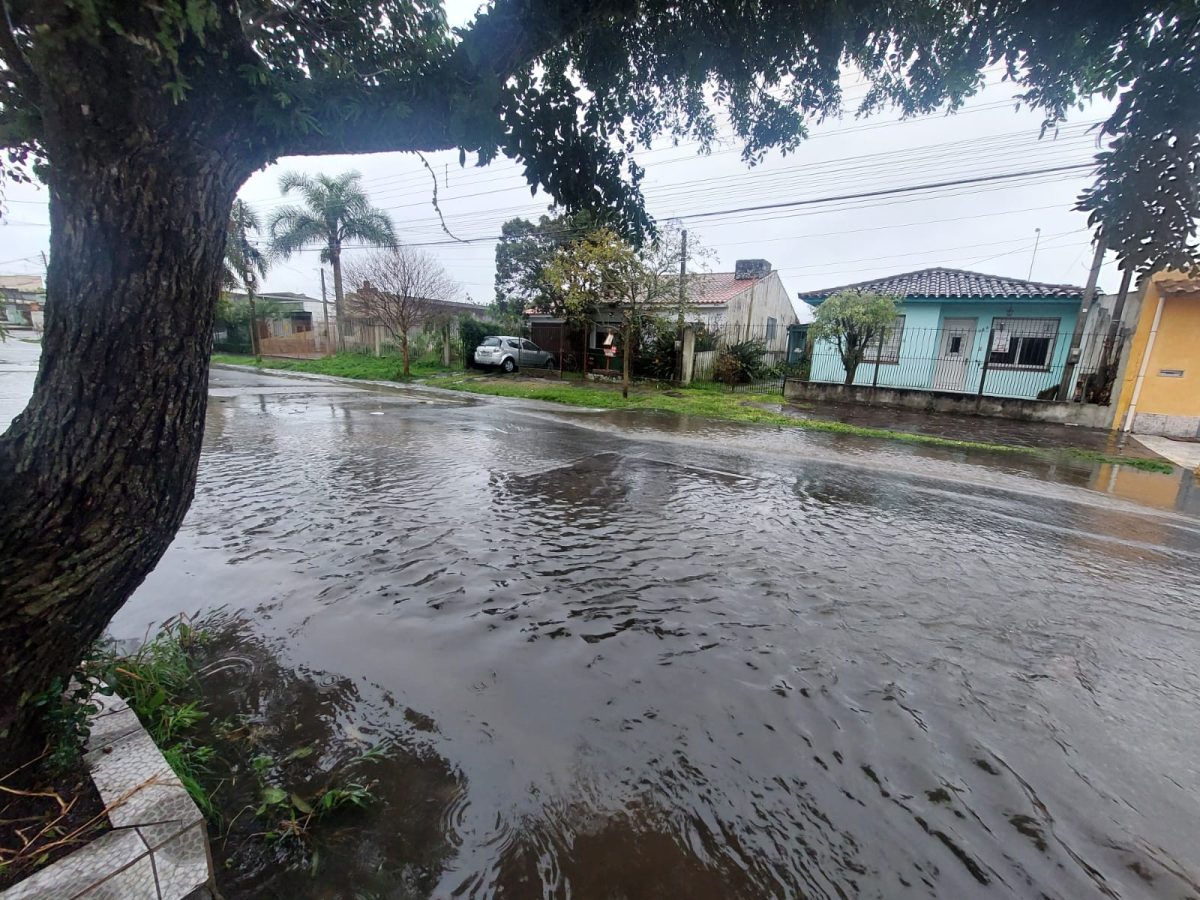 Alagamentos são registrados em diversos bairros de Pelotas