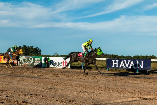 Maranhão vence o Clássico Centenário da Rádio Pelotense