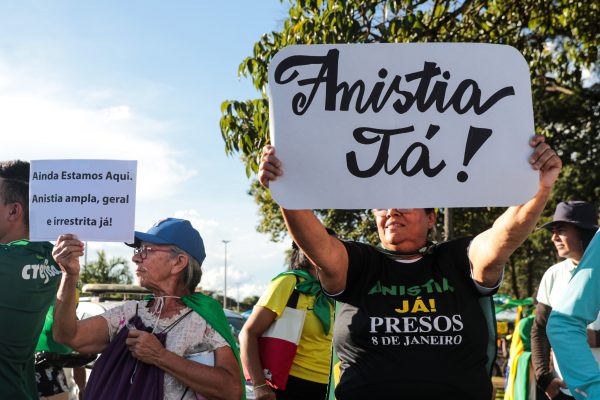 Hugo Motta descarta anistia ampla para 8 de janeiro