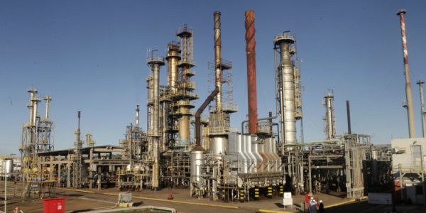 Assembleia Legislativa debate futuro da Refinaria Riograndense