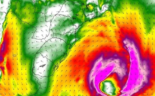 Semana inicia com chuva e alerta para o Litoral Sul