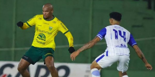 Cristiano rescinde com Ypiranga e já treina na Boca do Lobo