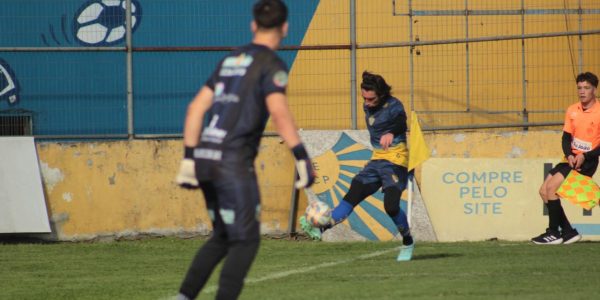 Lobo faz 3 a 1 em jogo-treino contra o São Paulo de Rio Grande