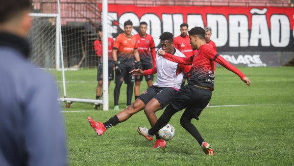 Brasil inicia semana de olho em viagem à Serra