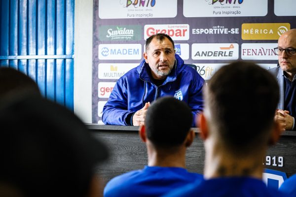 Treinador do Esportivo destaca presença da dupla Bra-Pel na Copinha: “Aumenta o nível”