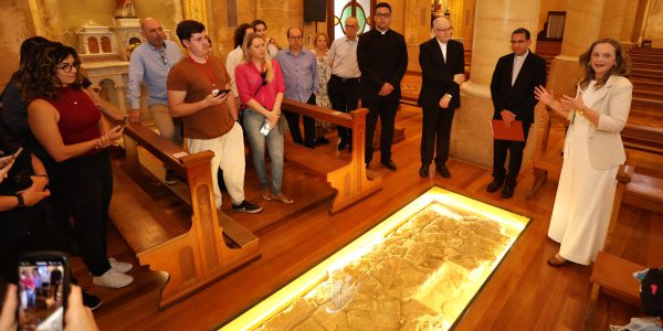 Restauro revela verdadeira cor do assoalho da Catedral