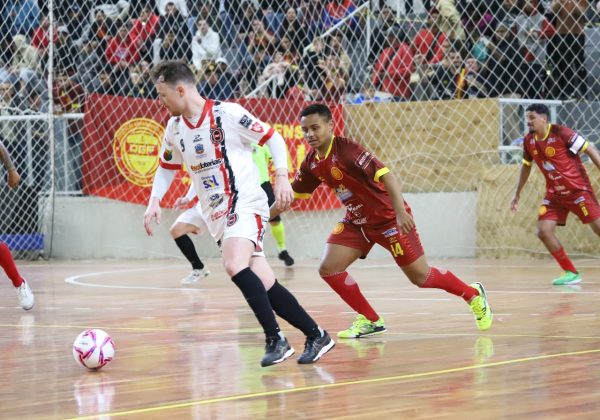 Riograndense larga na frente nas oitavas de final