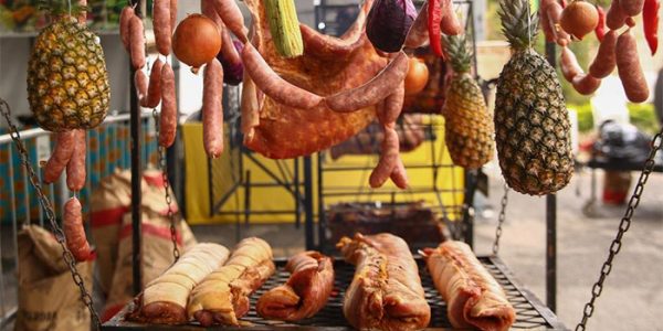 Torresmofest volta a Pelotas com quatro dias de gastronomia e música