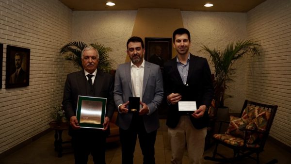 Entrega de homenagens marca a abertura oficial da 99ª Expofeira