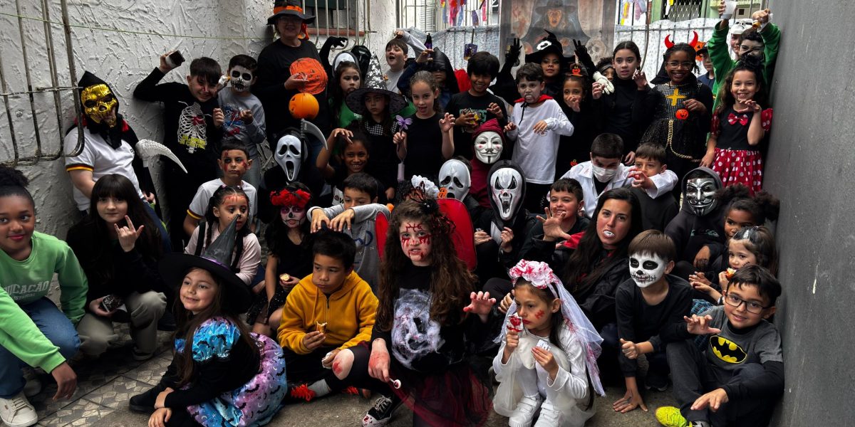 Escolas locais festejam Halloween para valorizar intercâmbio cultural