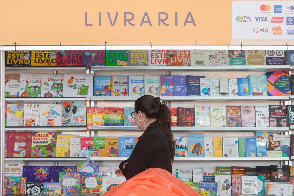 Feira do Livro começa nesta quinta-feira e promete novidades na praça