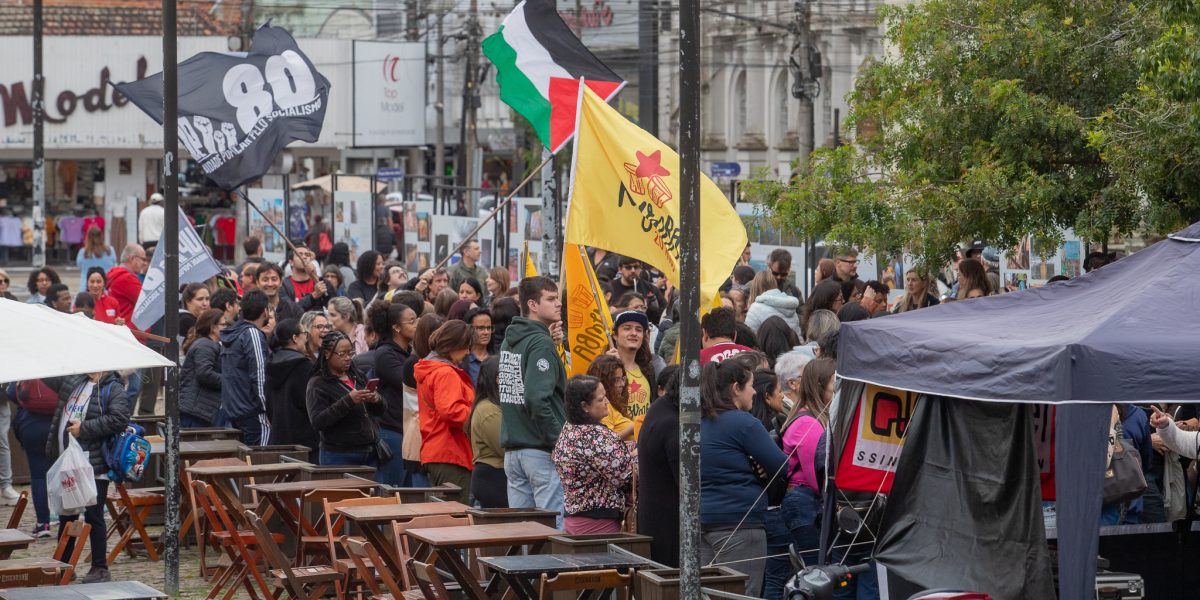 Servidores públicos protestam contra a Reforma Administrativa