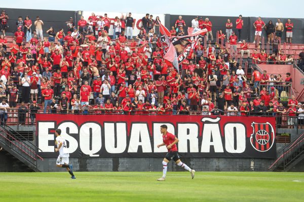Brasil inicia venda de ingressos para jogo contra o Inter e clássico Bra-Pel
