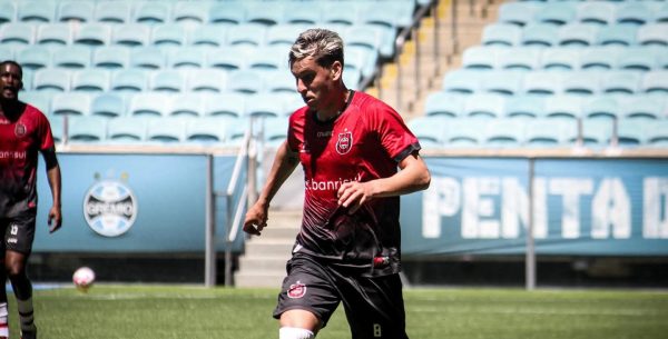 Adriano Klein não joga mais pelo Brasil