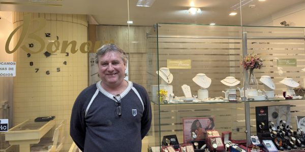 “A longevidade da relojoaria se deve à confiança que as pessoas têm na gente”