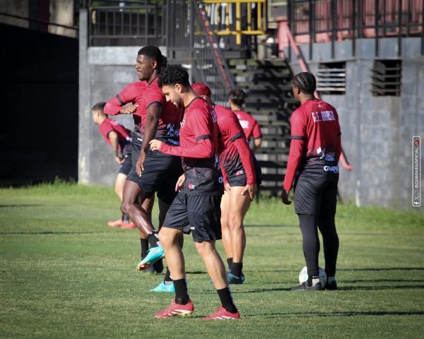 Brasil retorna à Serra e inicia nesta quarta a disputa por vaga nas semifinais