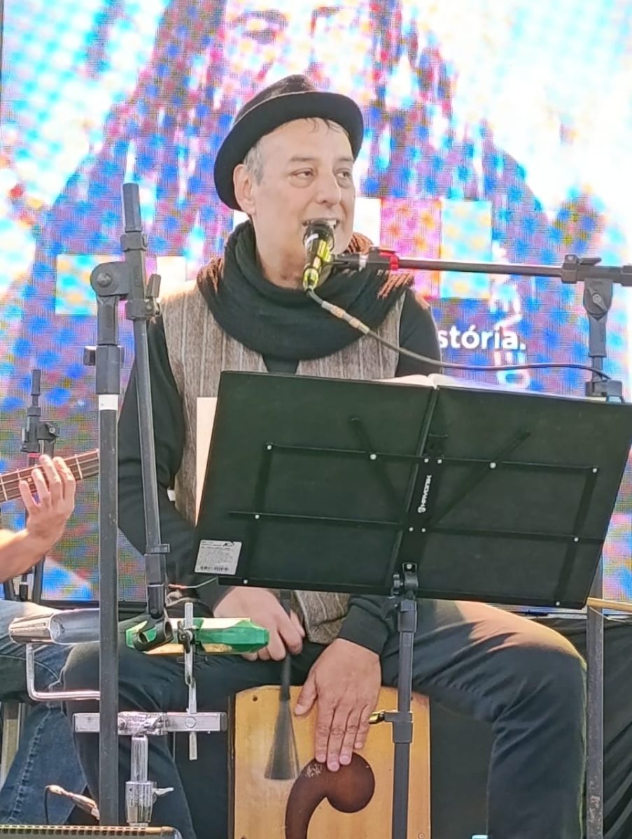 Músicos fazem tributo a Bermúdez