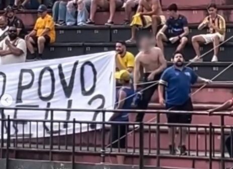 Detido por racismo no Bra-Pel diz que gesto imitava ônibus, não macaco