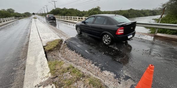 DNIT orienta atenção ao tráfego na BR-392, em Capão do Leão